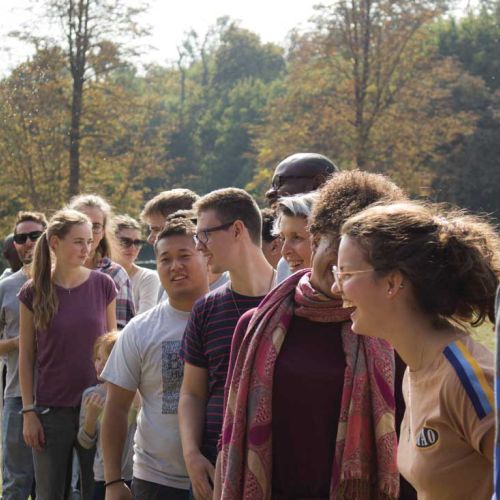 Vie communautaire - eleves ibn en exterieur